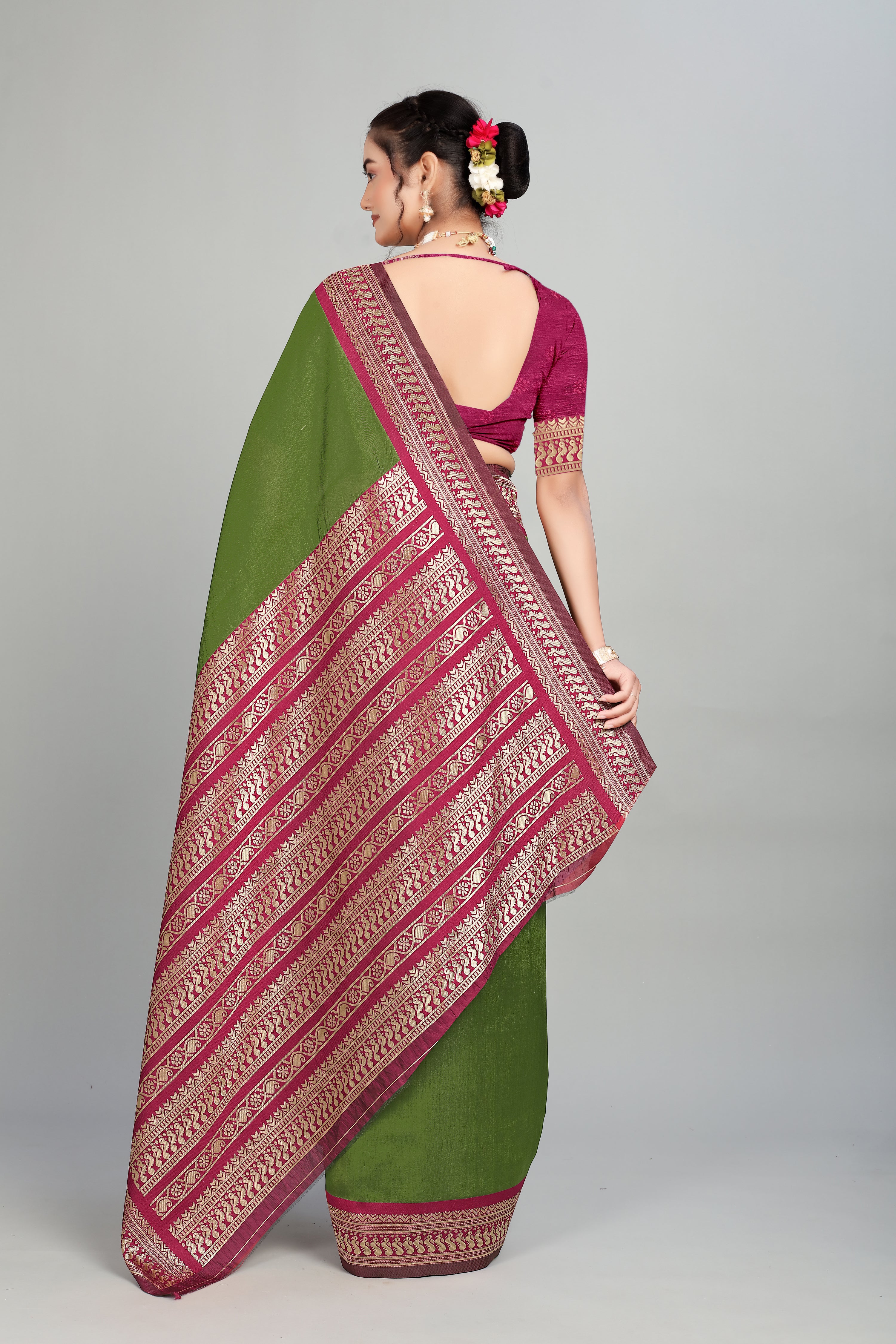 Green Solid Woven Silk Saree