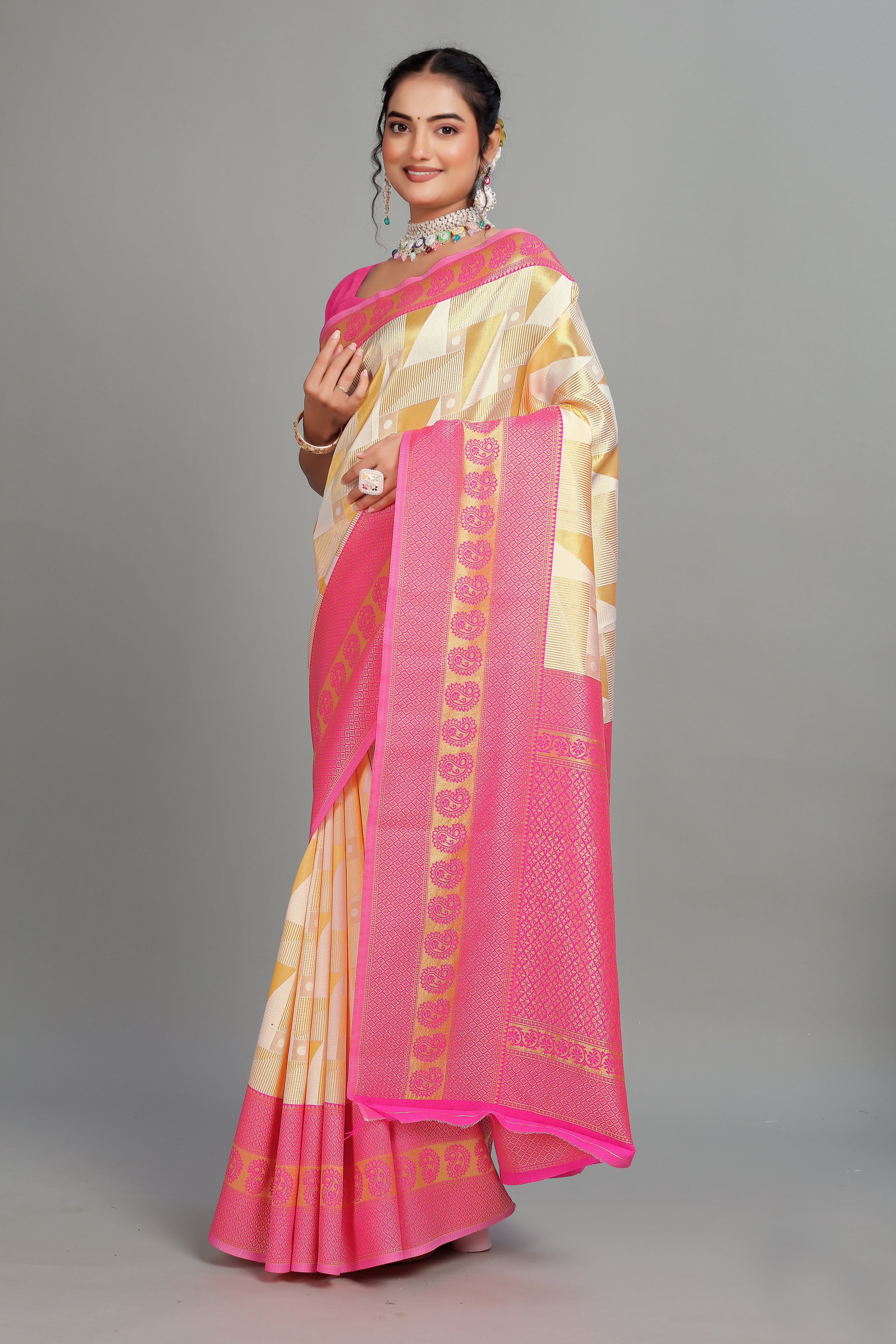 Cream-Pink Weaving Silk Saree