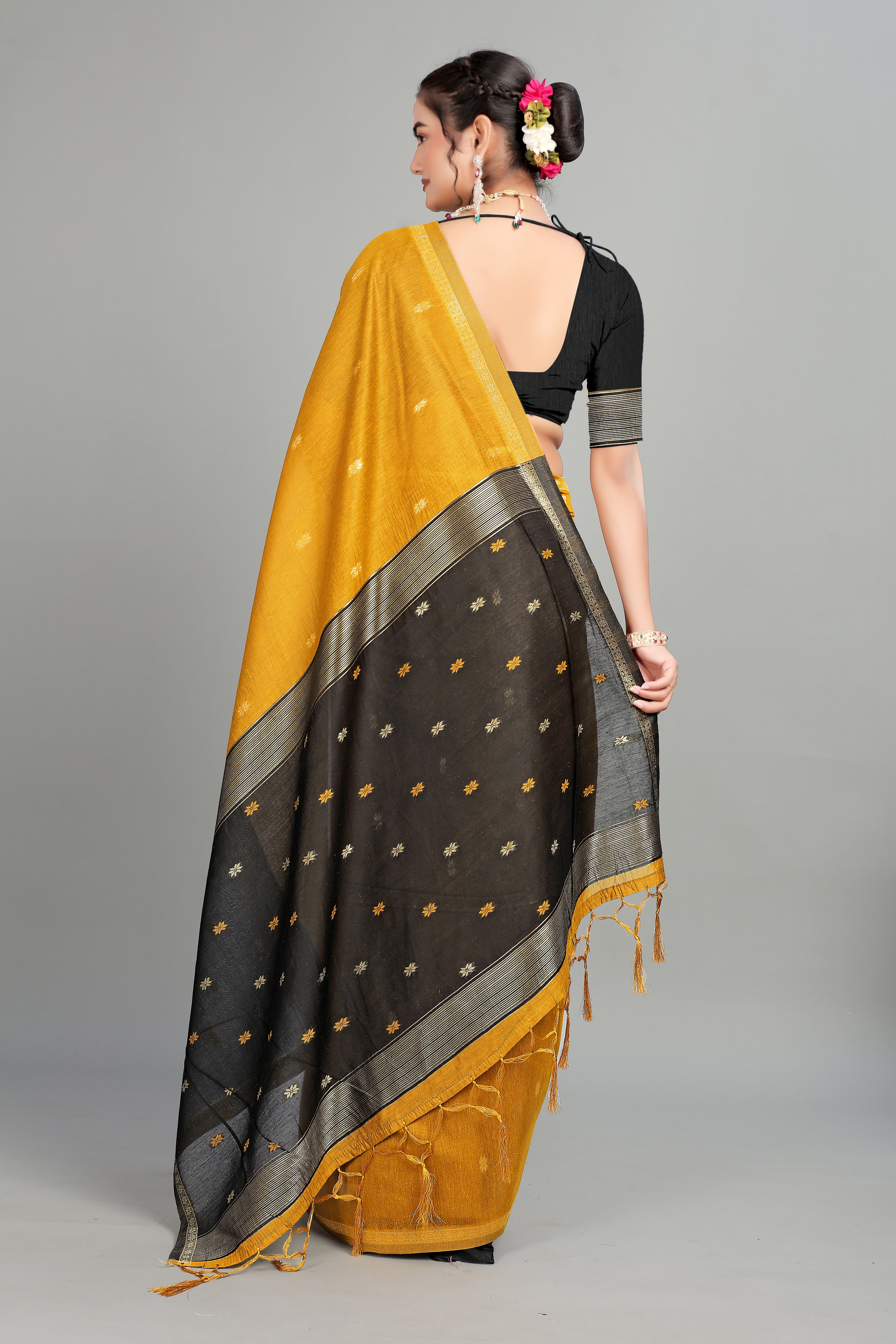 Yellow Toned Weaving Cotton Silk Saree
