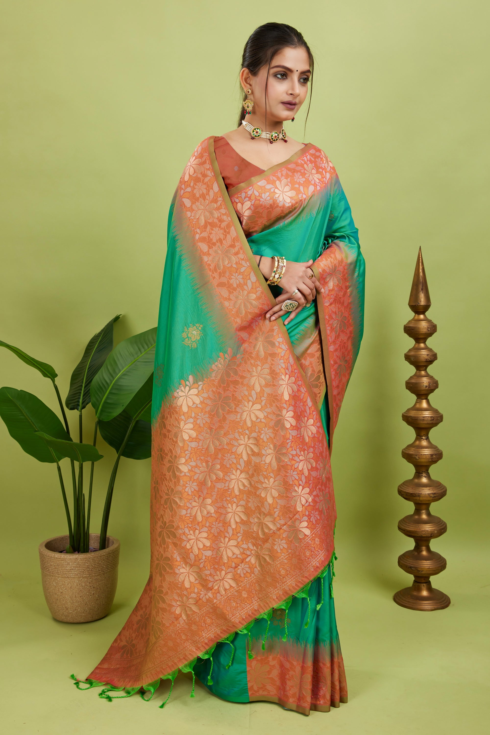 Dark Green Tone Banarasi Handloom Silk Saree