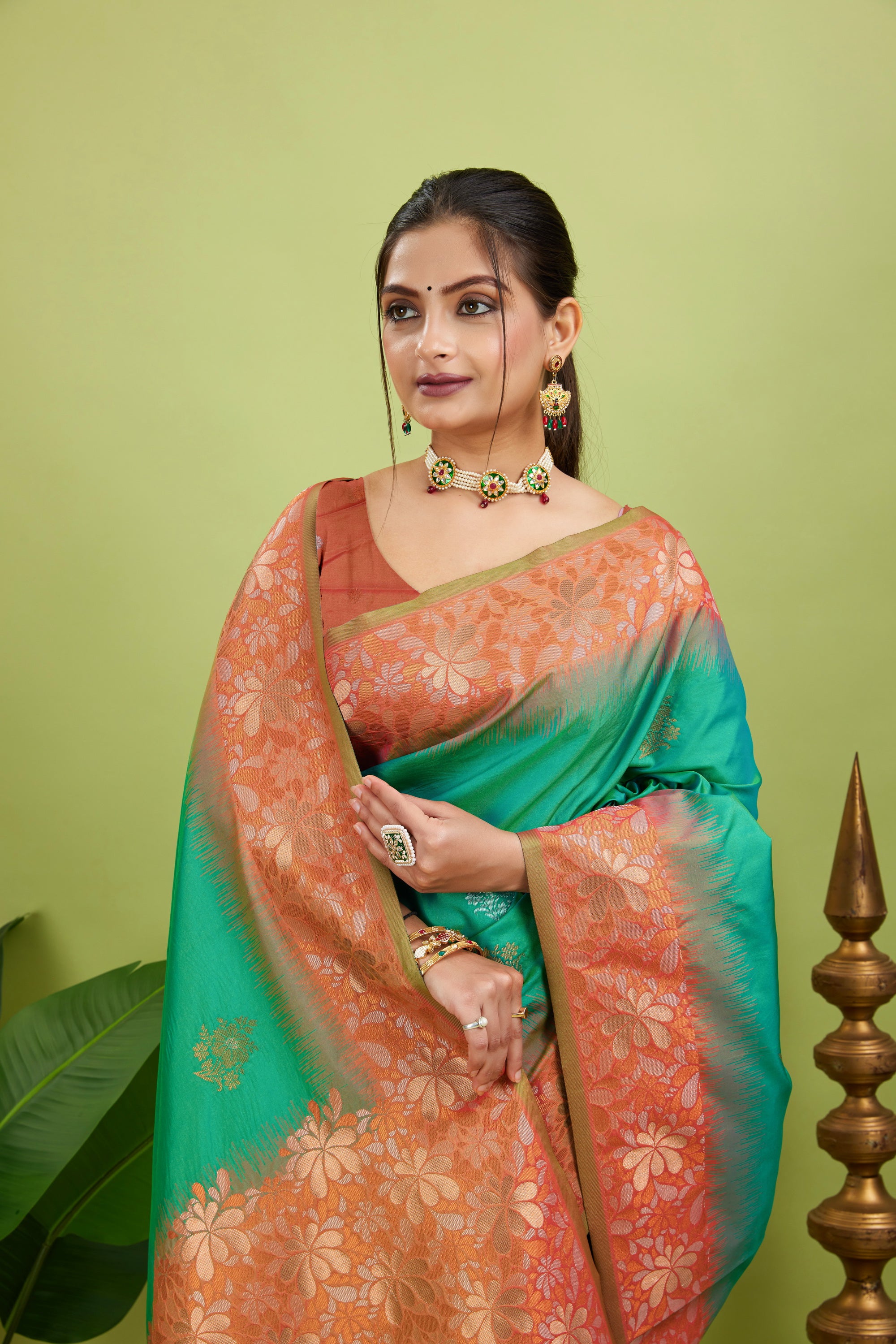 Dark Green Tone Banarasi Handloom Silk Saree