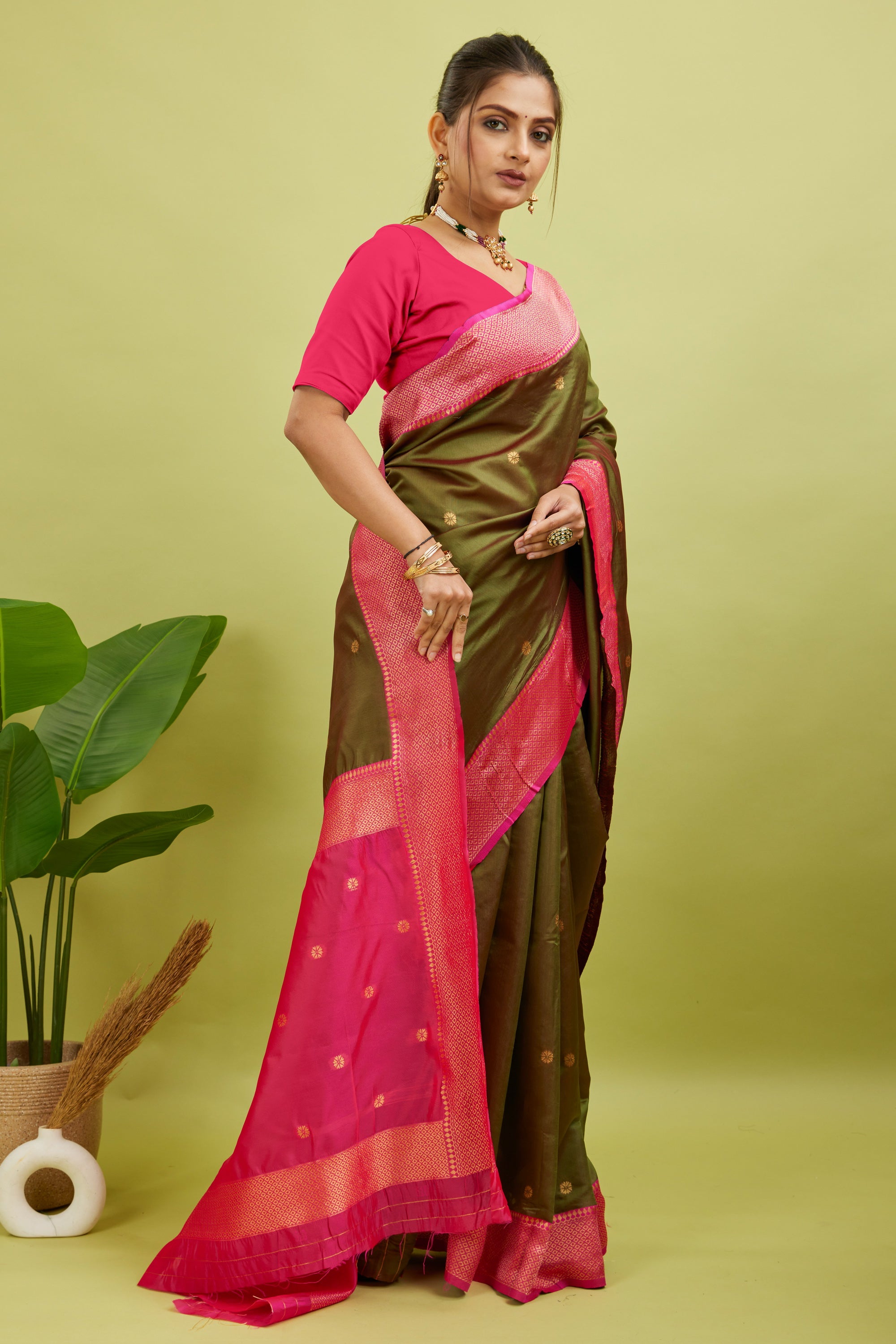 Mehendi Green Silk Blend Saree