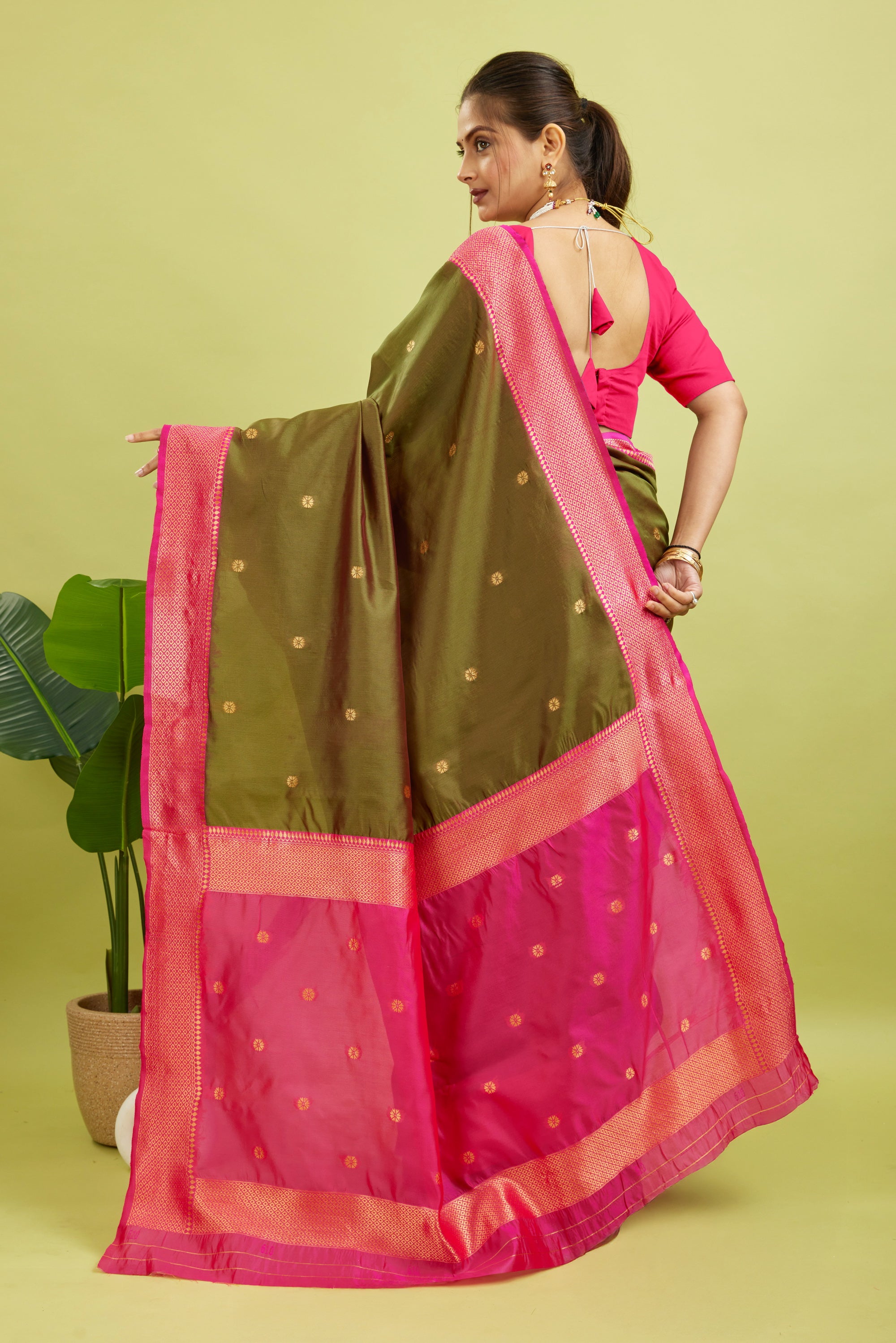 Mehendi Green Silk Blend Saree