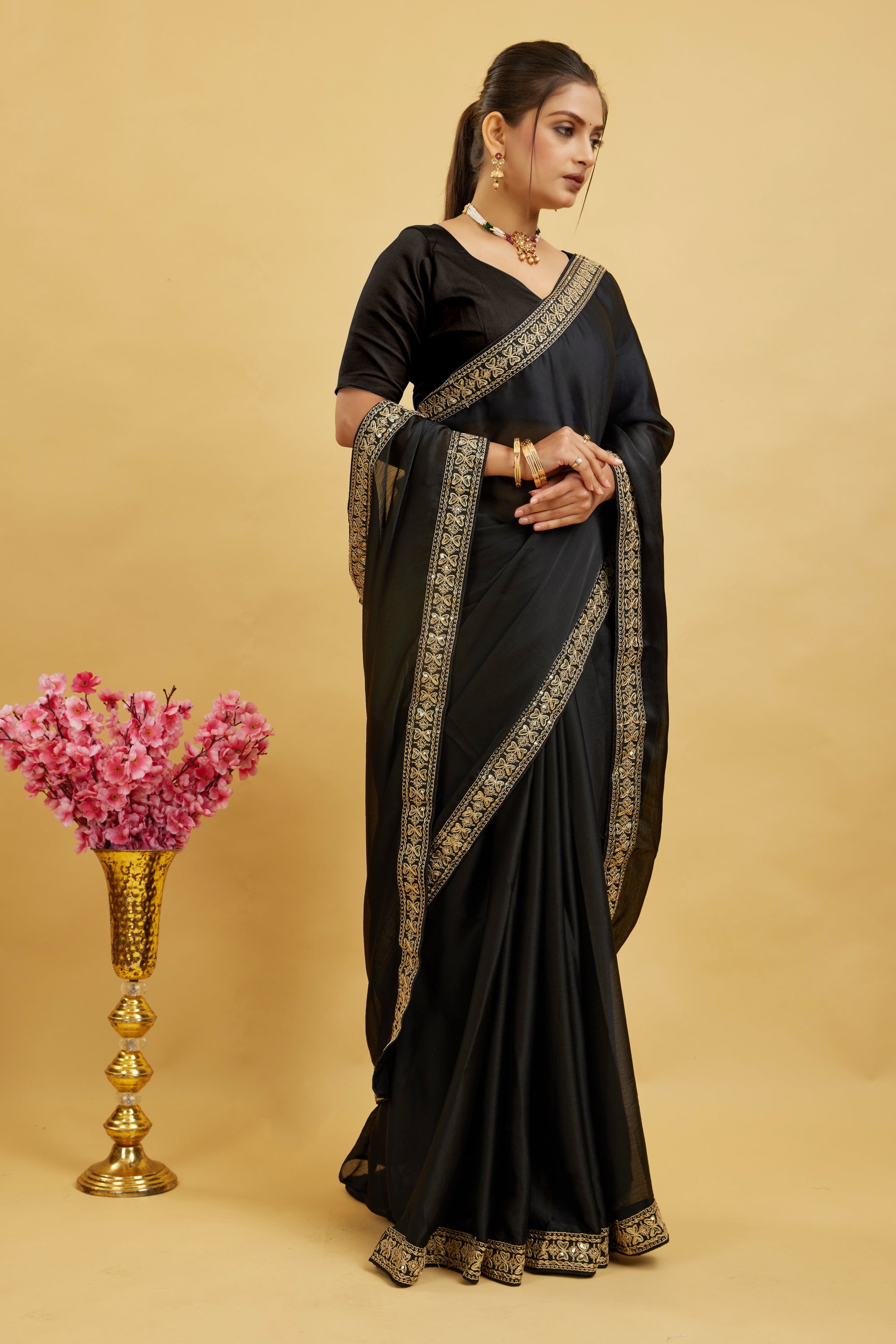 Black Solid Georgette Saree With Lace