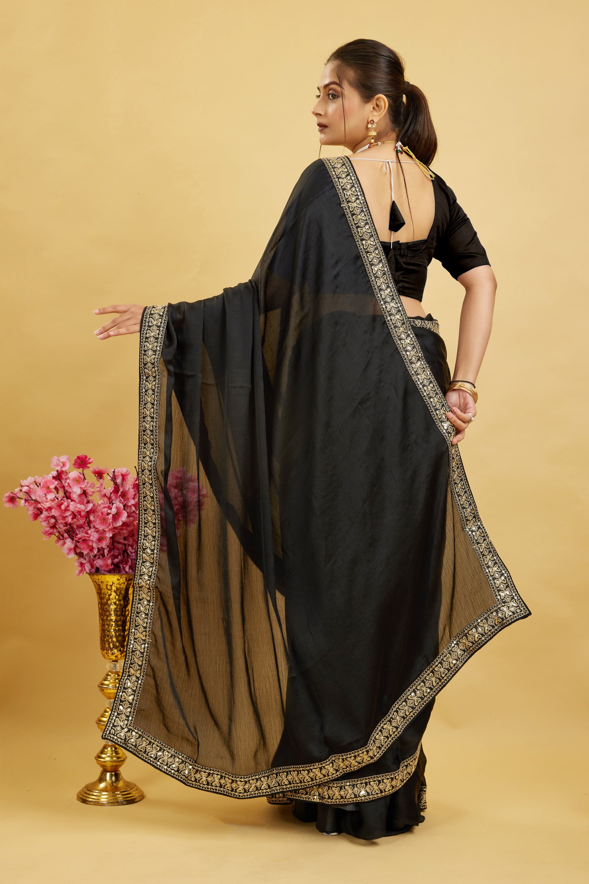 Black Solid Georgette Saree With Lace