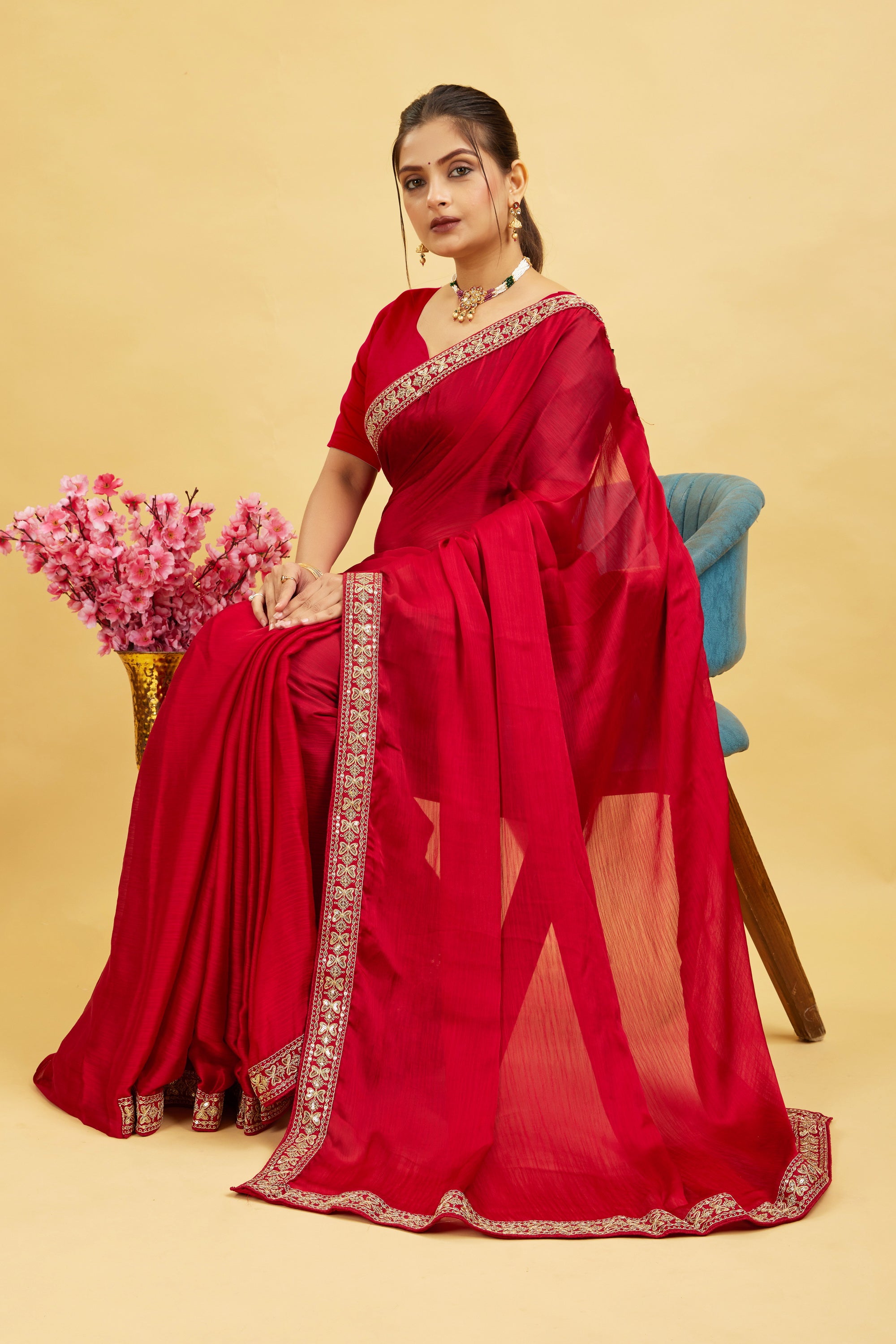 Red Solid Georgette Saree With Lace