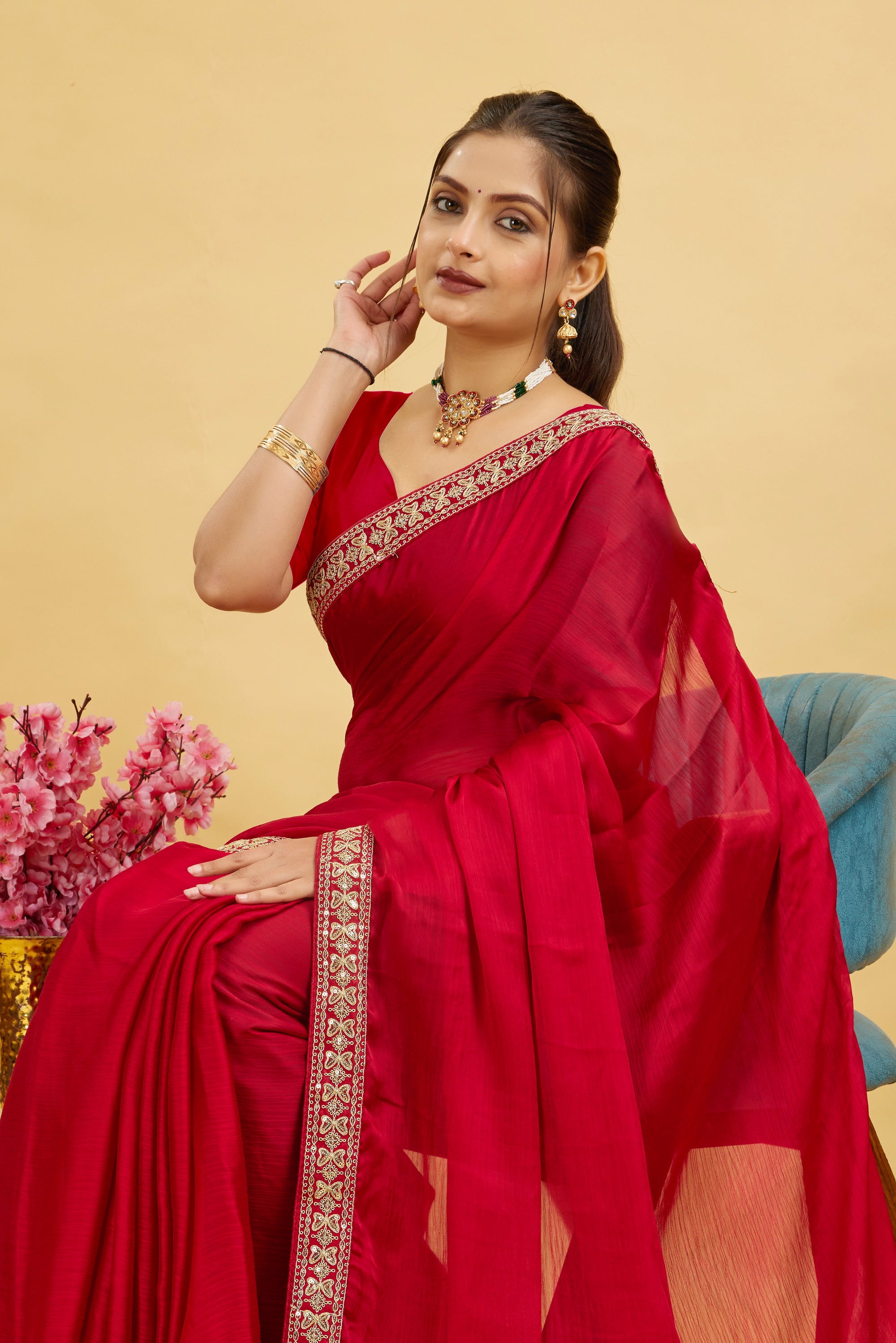 Red Solid Georgette Saree With Lace