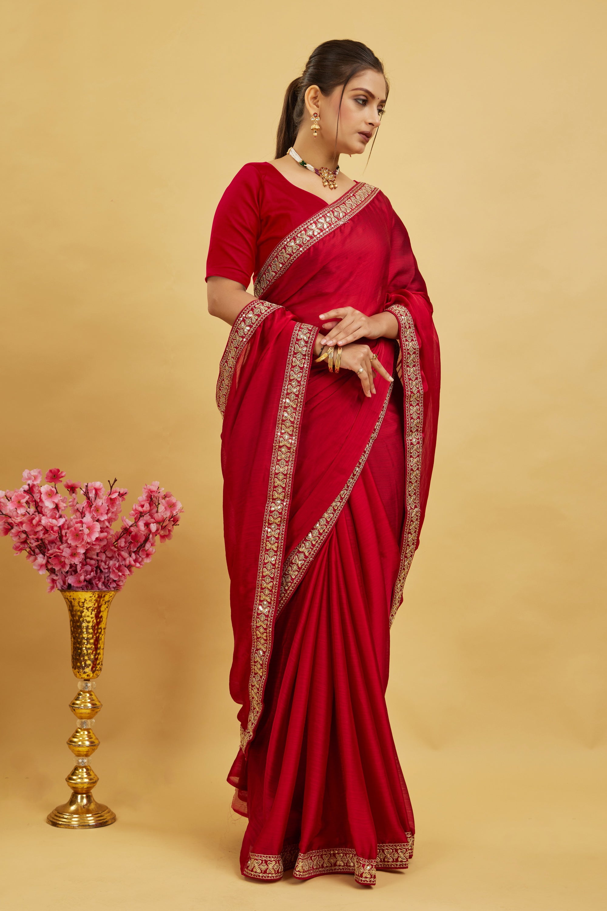 Red Solid Georgette Saree With Lace