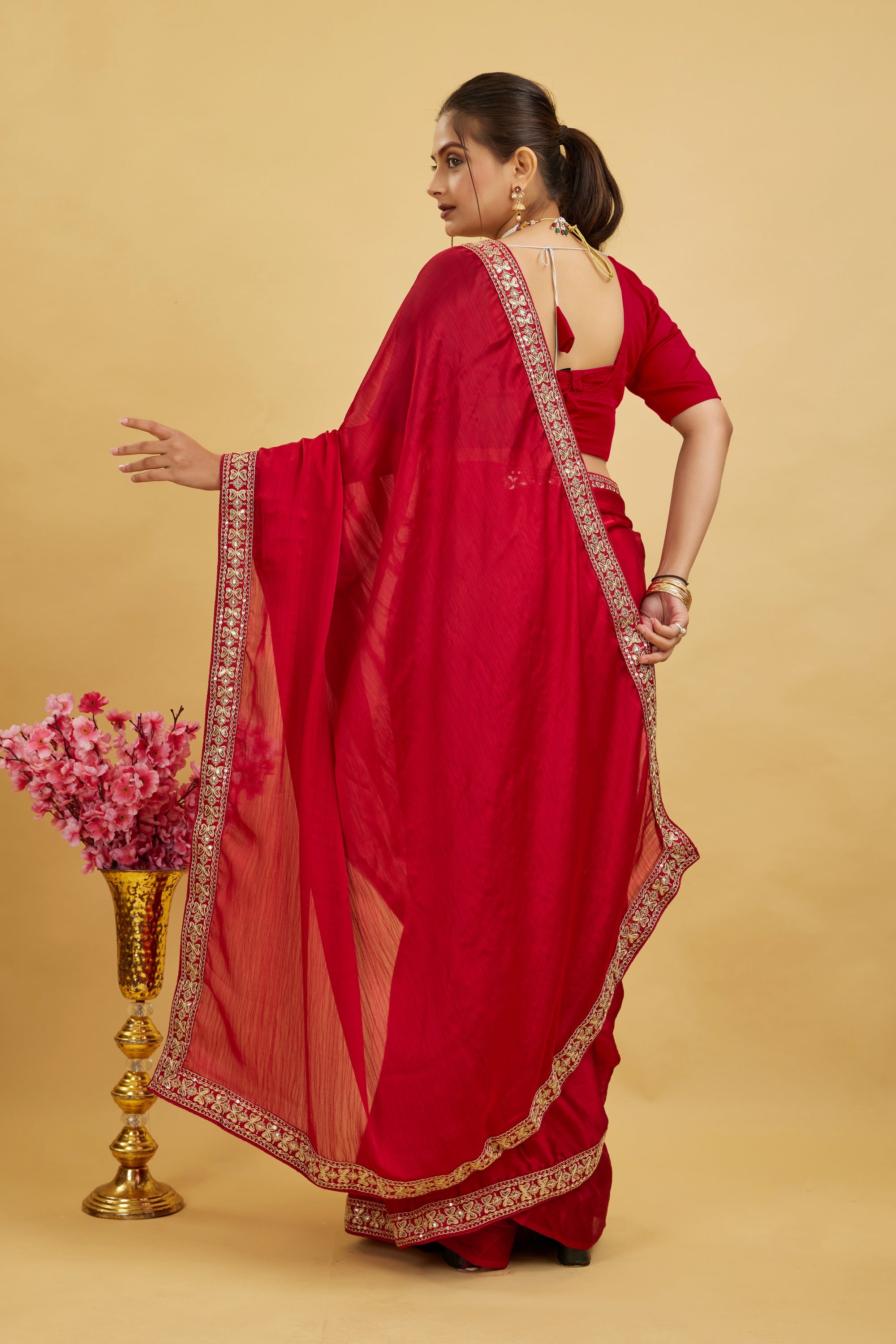 Red Solid Georgette Saree With Lace