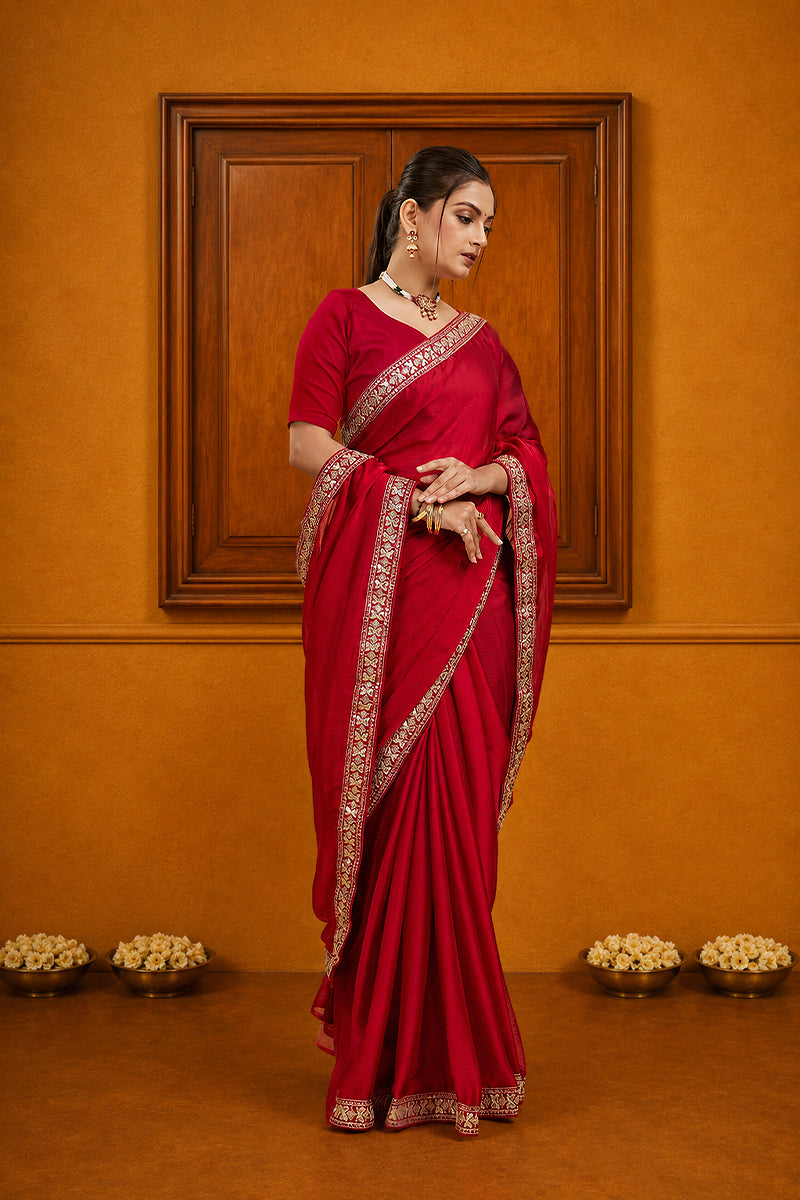 Red Solid Georgette Saree With Lace