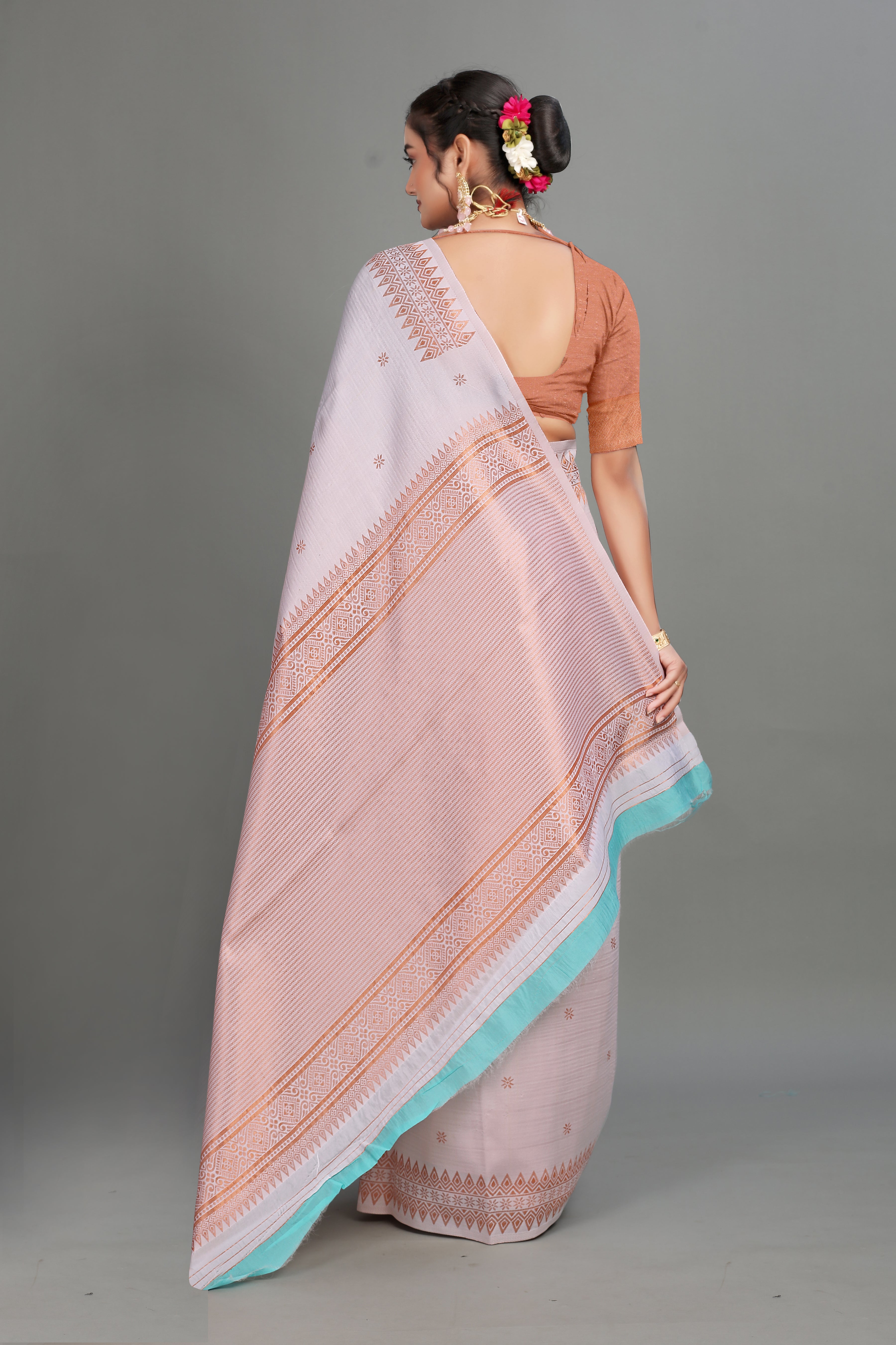 White Solid Woven Silk Saree