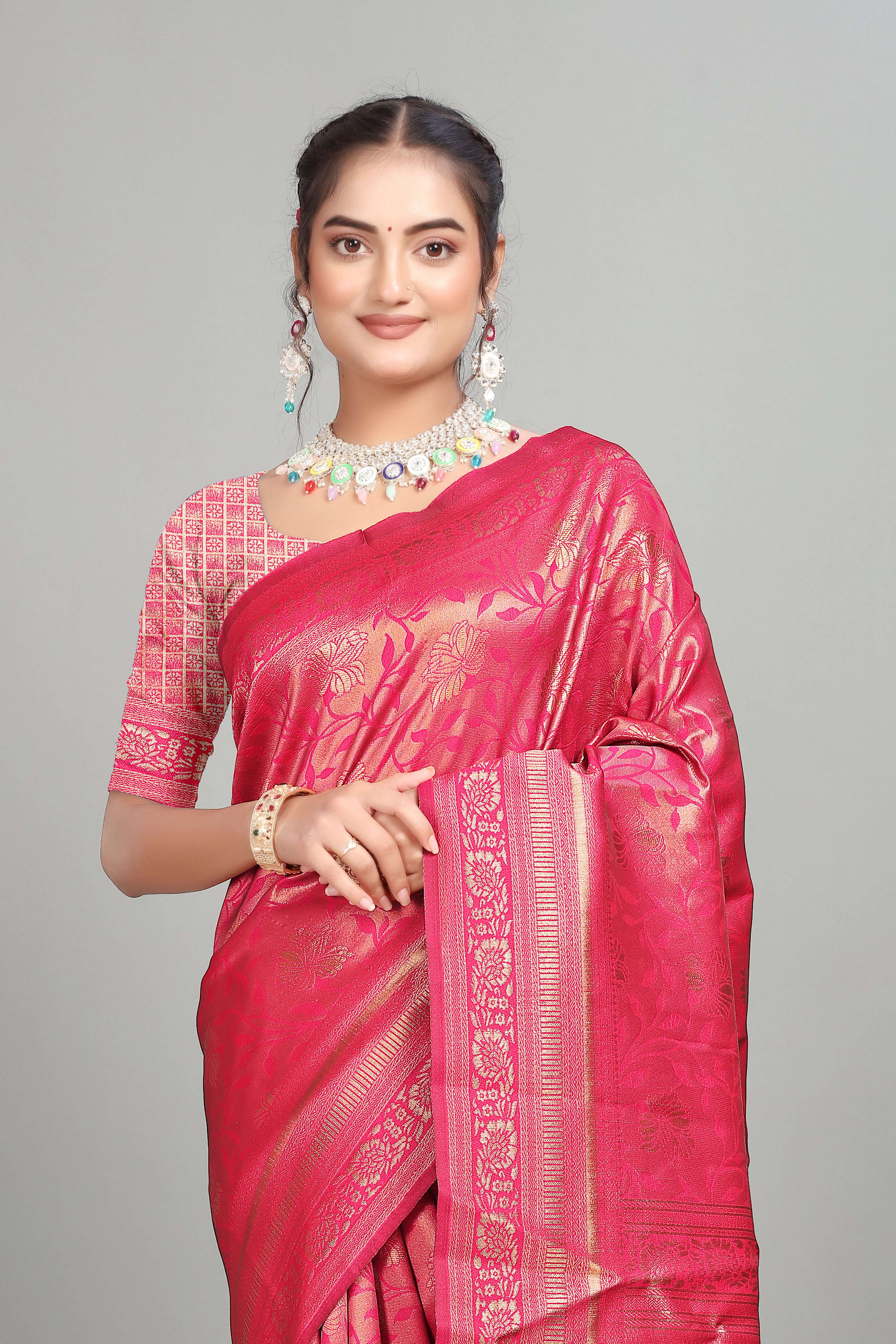 Dark pink Woven Banarasi Silk Saree