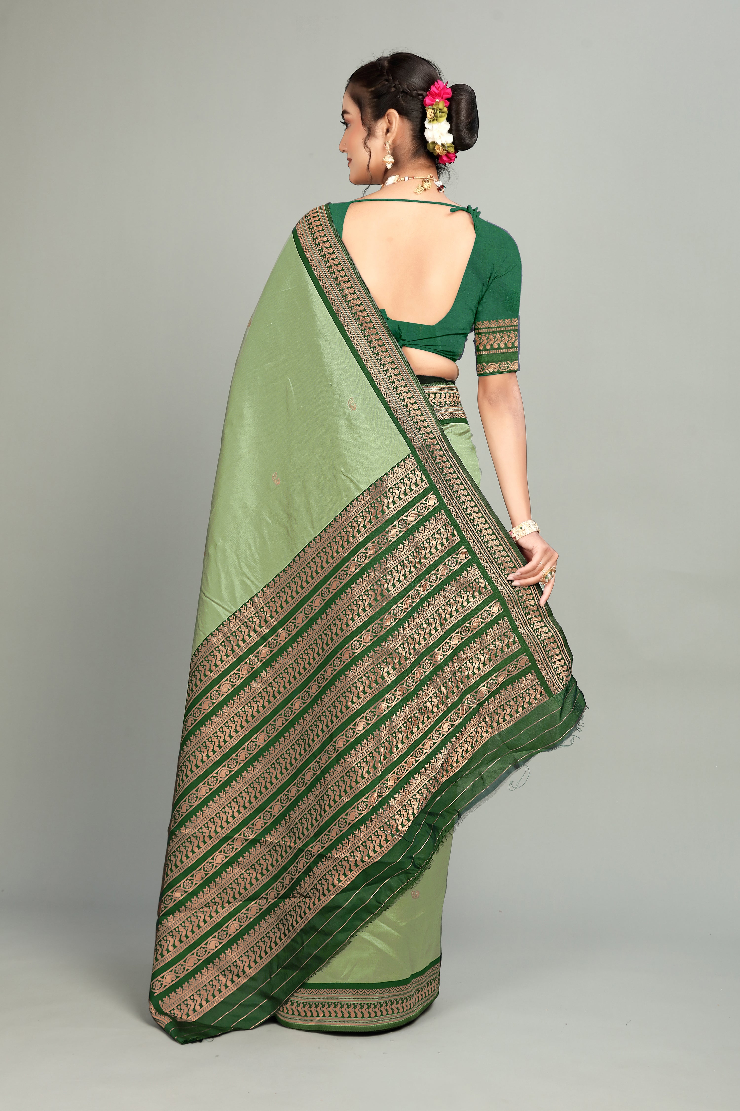 Green Solid Woven Silk Saree