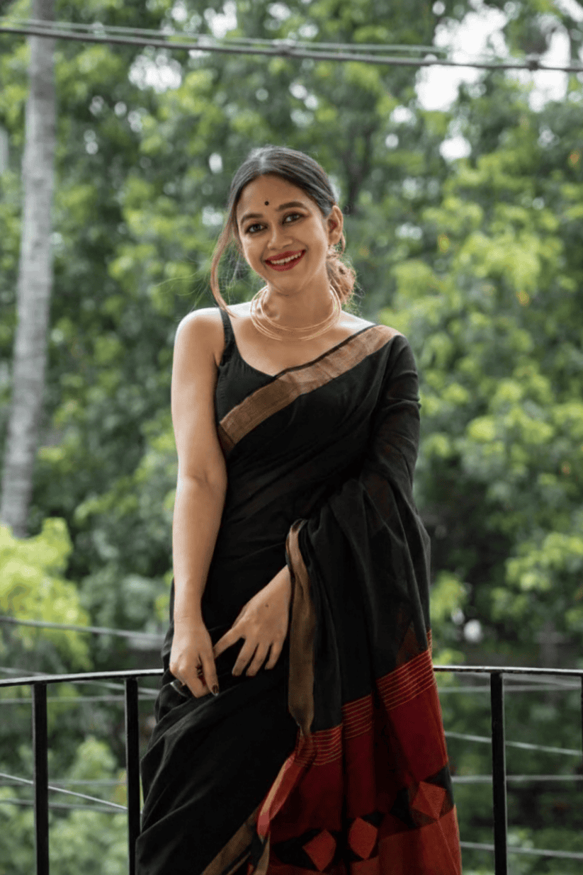 Black Jacquard Border Cotton Blend Saree