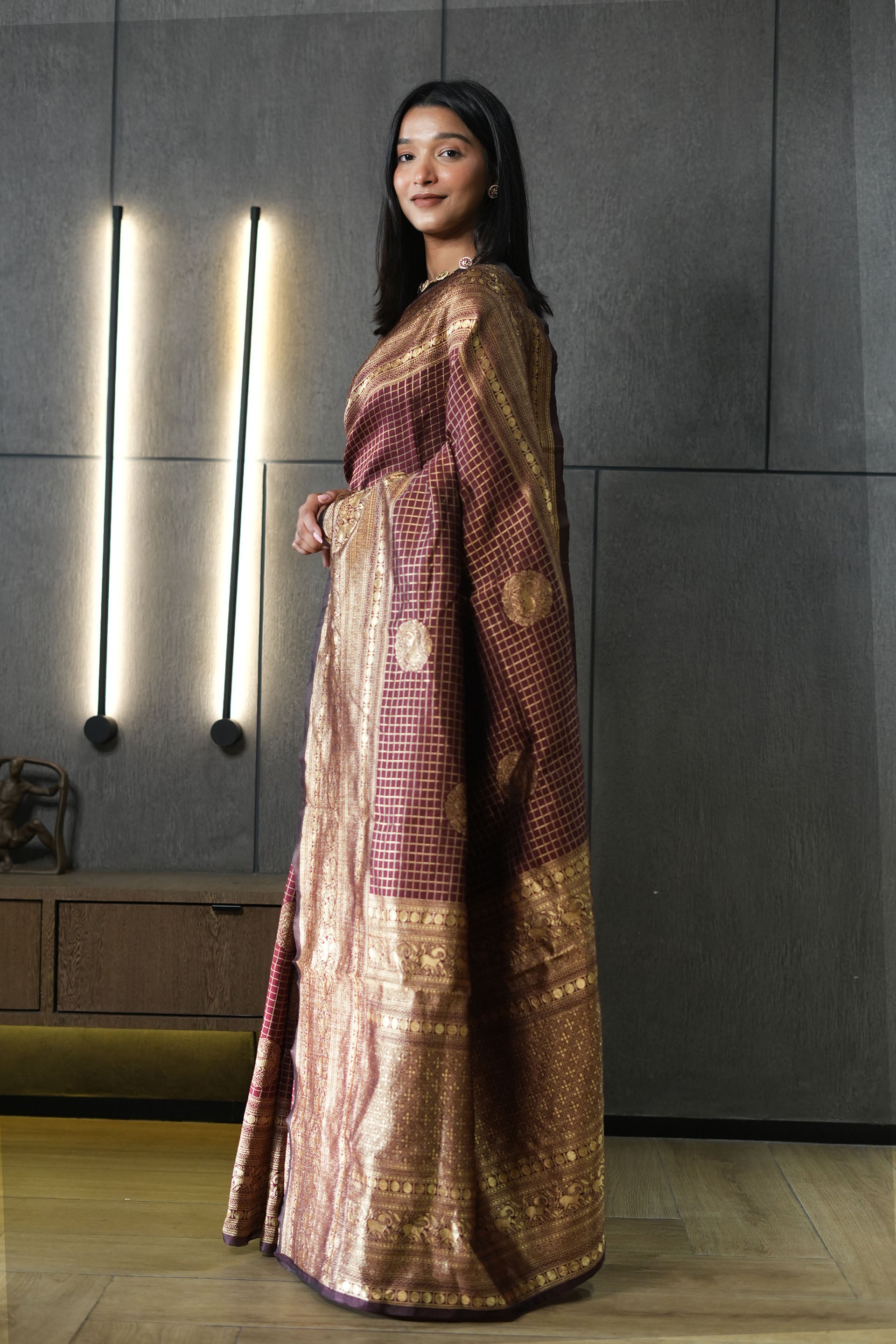 Brown Checkered Silk Blend Saree