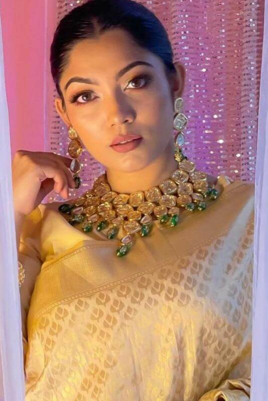 Cream Woven Silk Blend Saree