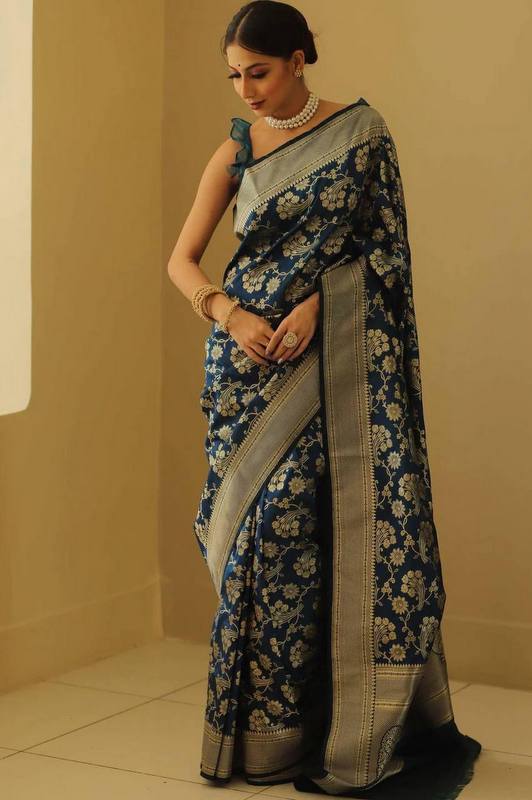Lichi Slik Saree